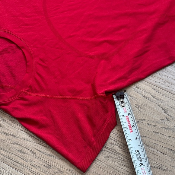 Lululemon Swiftly Tech Short Sleeve 2.0 Size 12 Hip Length Dark Red - Picture 7 of 8
